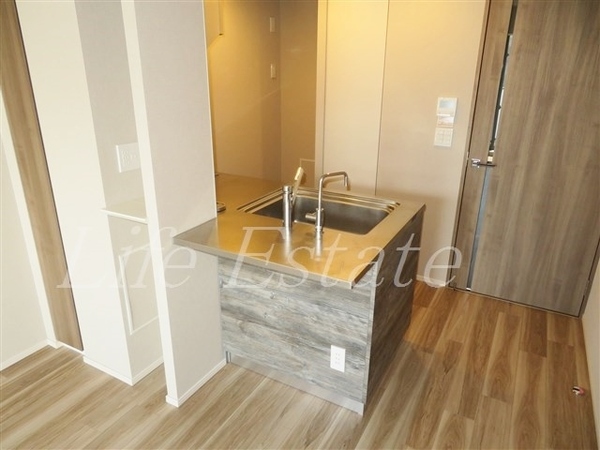 ローレルタワー御堂筋本町(キッチン)