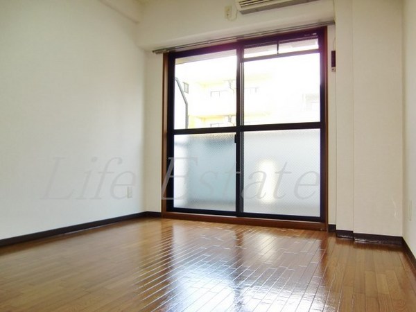 ハイツ・ドアーン(寝室)