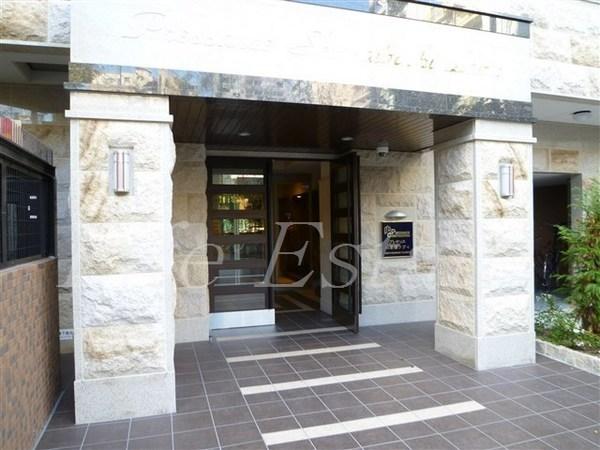 プレサンス心斎橋ラヴィ(エントランス)