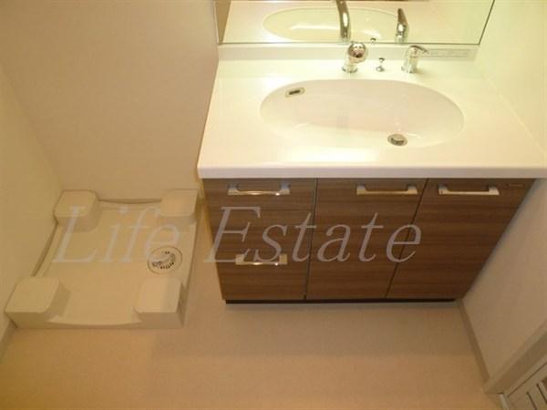 プレサンス心斎橋ラヴィ(洗面台・洗面所)