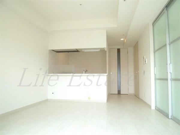 プレサンス心斎橋ラヴィ(リビング)