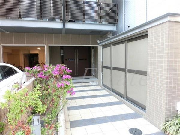 LaDouceur心斎橋(ラドゥセール心斎橋)(エントランス)