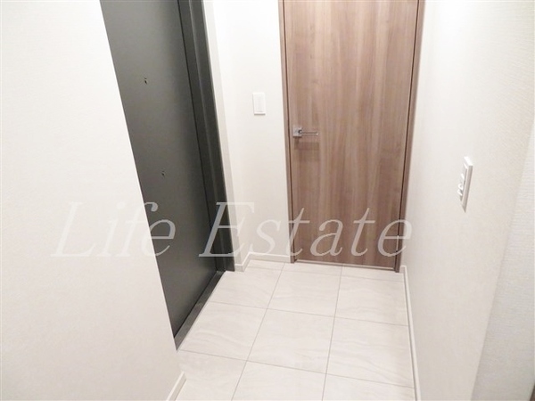 ローレルタワー御堂筋本町(玄関)