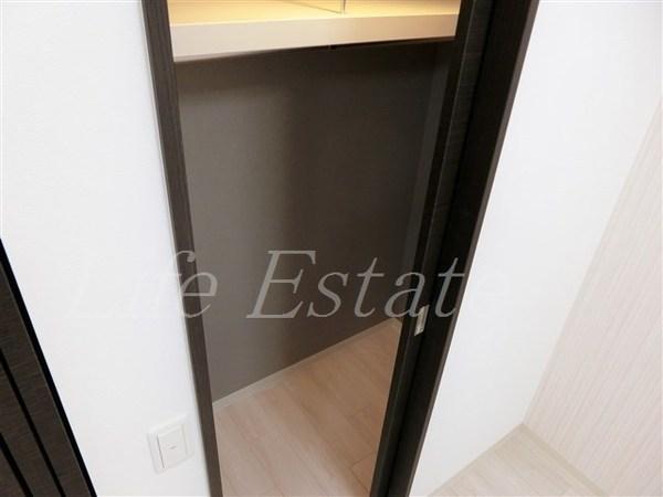 エステムコート谷町九丁目(収納)