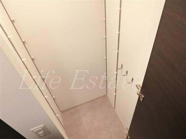 エステムコート谷町九丁目(収納)