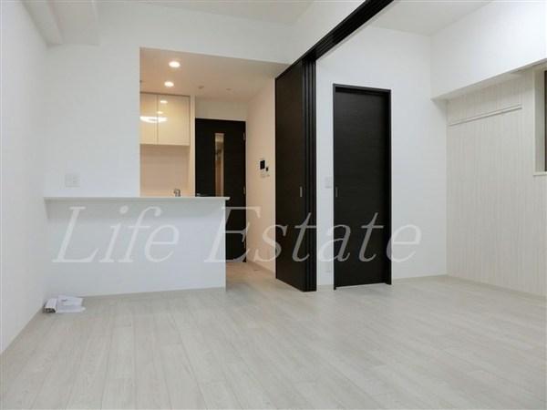 エステムコート谷町九丁目(リビング)