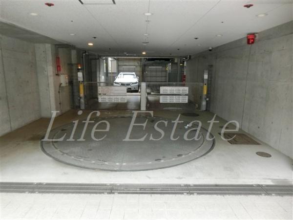 シティハウス大手前(駐車場)