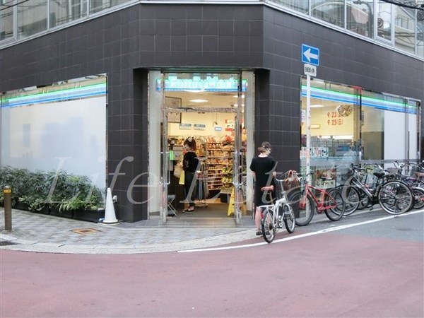 アーバンエース東心斎橋パル(ファミリーマート鰻谷店)