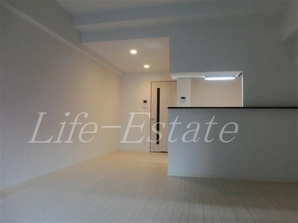 フォーリアライズ本町レクス(リビング)