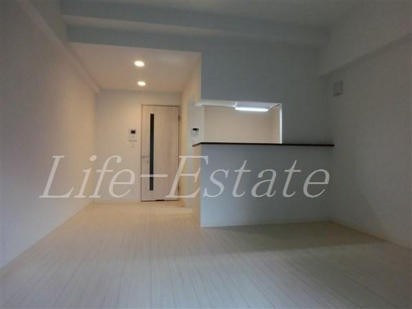 フォーリアライズ本町レクス(リビング)