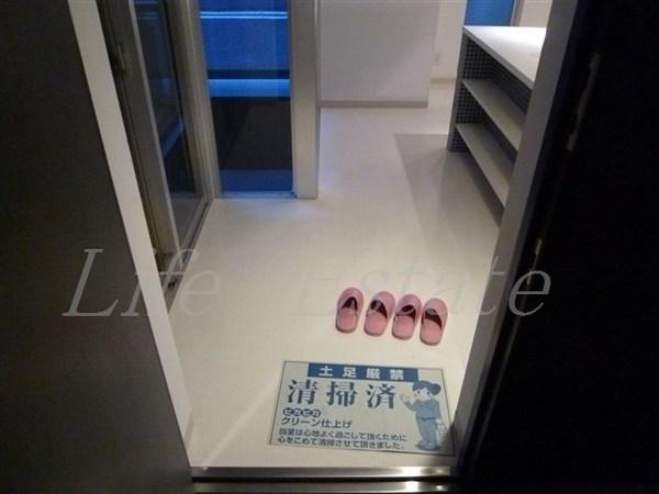 ルクレ堺筋本町レジデンス(玄関)