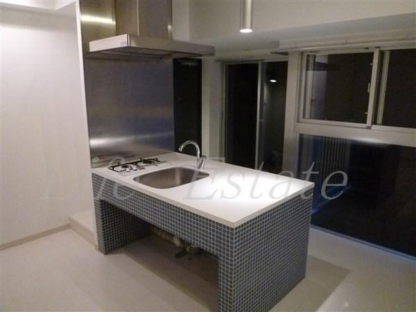 ルクレ堺筋本町レジデンス(キッチン)