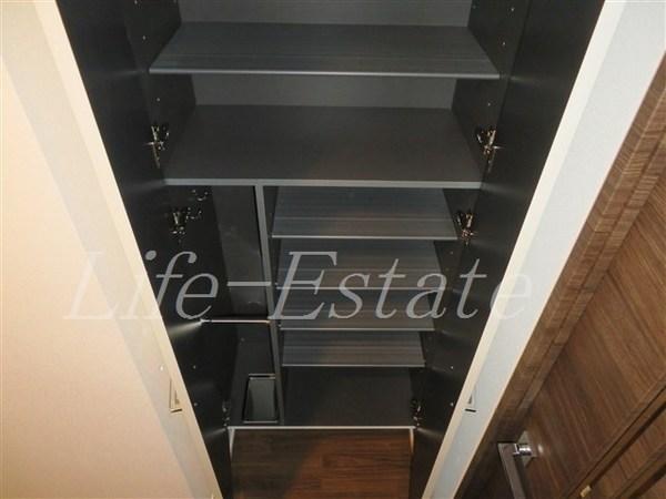 スワンズシティ谷町ブリエ(収納)