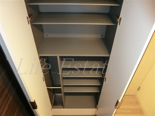 プレサンス心斎橋ニスト