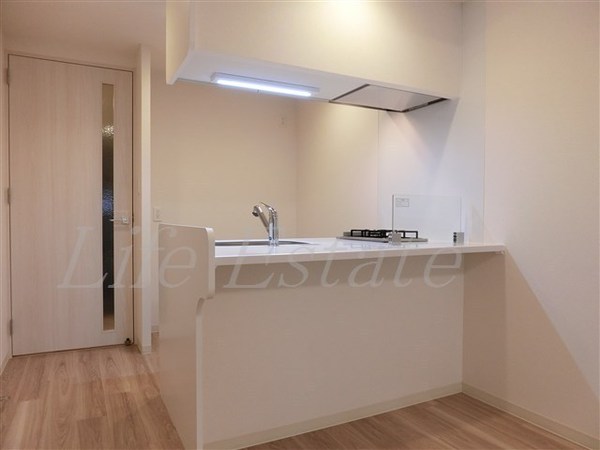 プレサンス心斎橋ニスト