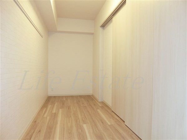 プレサンス心斎橋ニスト