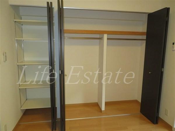 大阪市中央区備後町１丁目のマンション