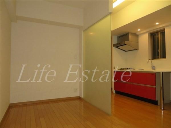 大阪市中央区備後町１丁目のマンション