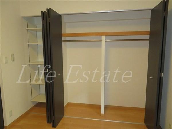 大阪市中央区備後町１丁目のマンション