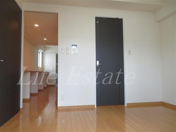 大阪市中央区備後町１丁目のマンション