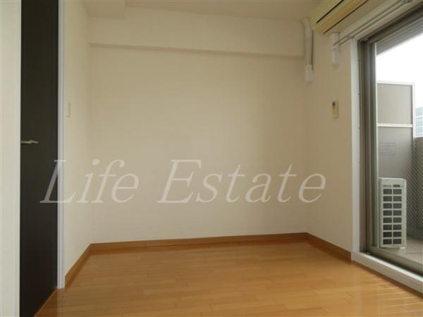 大阪市中央区備後町１丁目のマンション