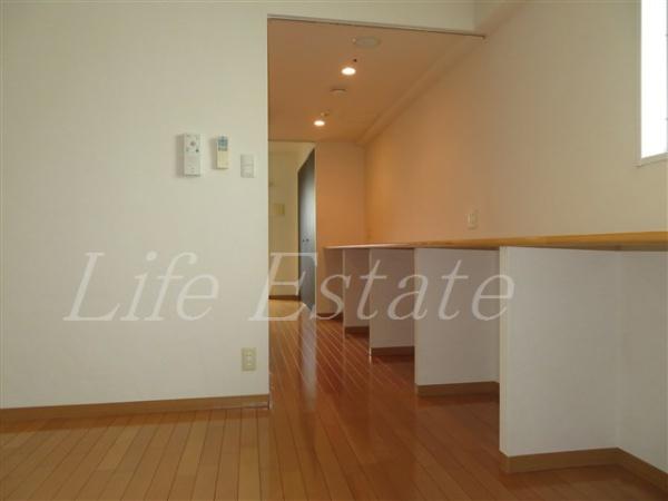 大阪市中央区備後町１丁目のマンション