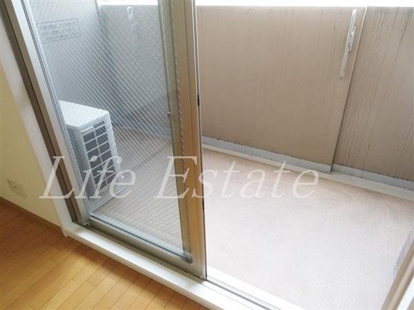 大阪市中央区備後町１丁目のマンション