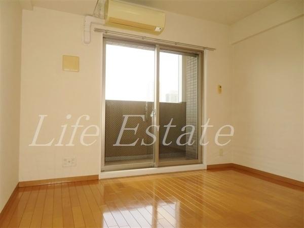 大阪市中央区備後町１丁目のマンション