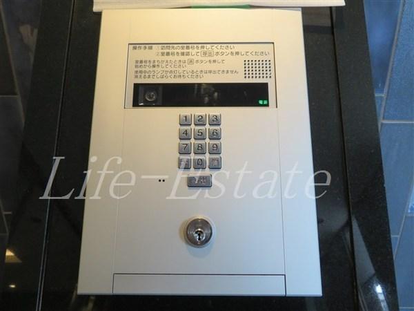 プレサンス谷町九丁目駅前