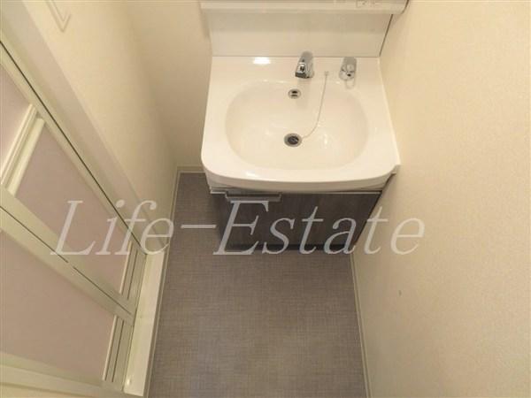 プレサンス谷町九丁目駅前