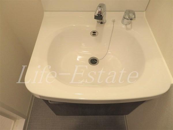 プレサンス谷町九丁目駅前