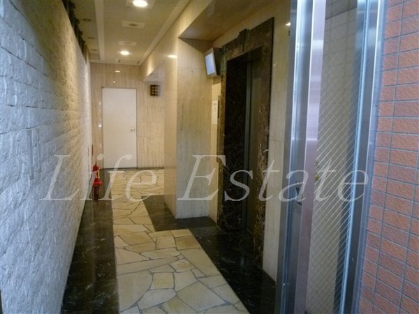 プレサンス東本町