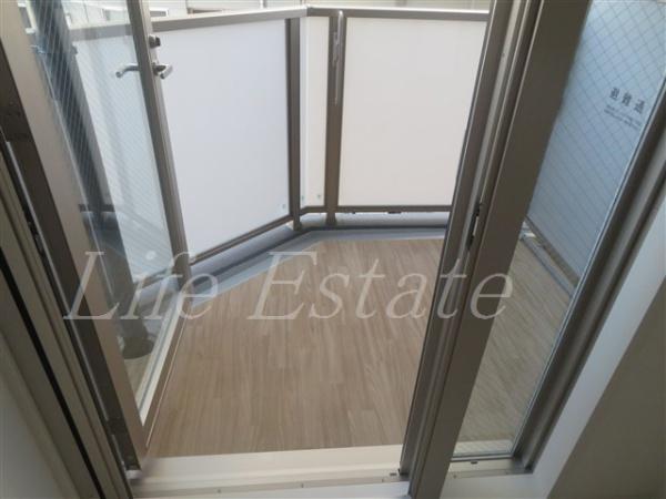 コンフォリア・リヴ谷町九丁目ソルテラス