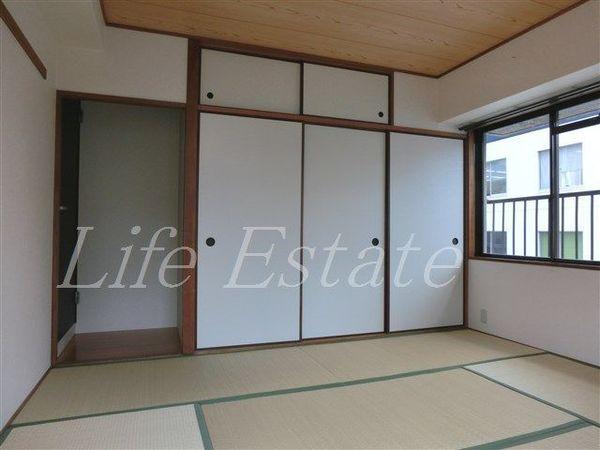 大阪市中央区安土町１丁目のマンション