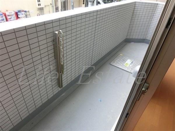 大阪市中央区博労町１丁目のマンション