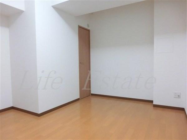 大阪市中央区博労町１丁目のマンション