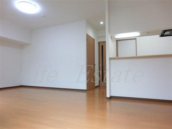 大阪市中央区博労町１丁目のマンション