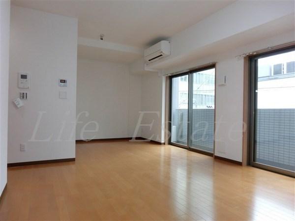 大阪市中央区博労町１丁目のマンション