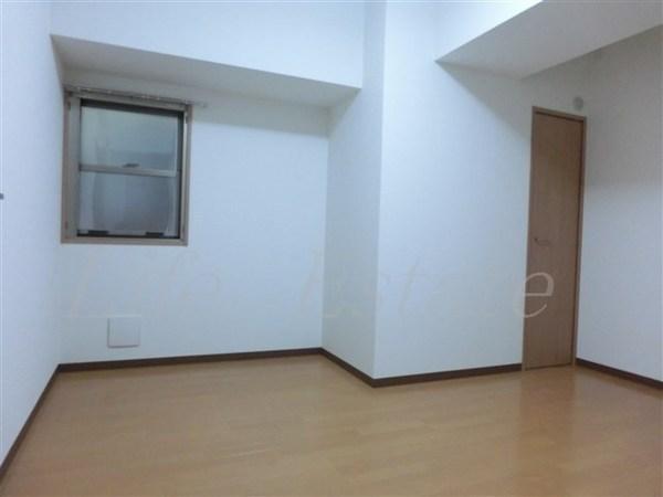 大阪市中央区博労町１丁目のマンション