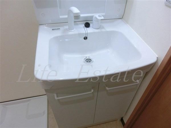 大阪市中央区博労町１丁目のマンション