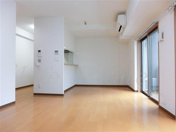 大阪市中央区博労町１丁目のマンション