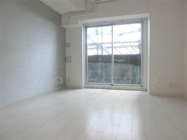 ララプレイス大阪城WESTEN