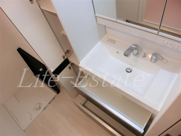 シーズンフラッツ大手前