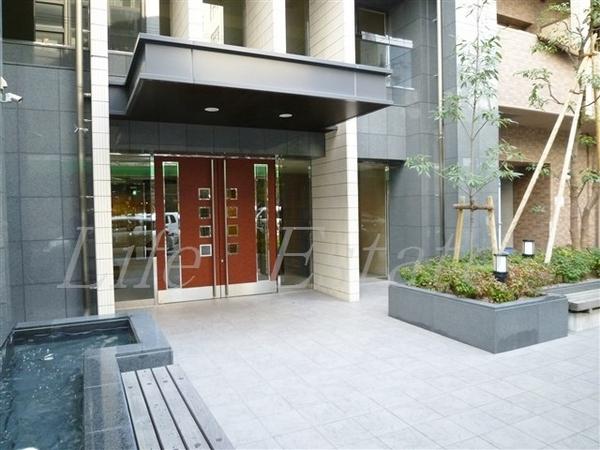 エステムプラザミッドプレイス