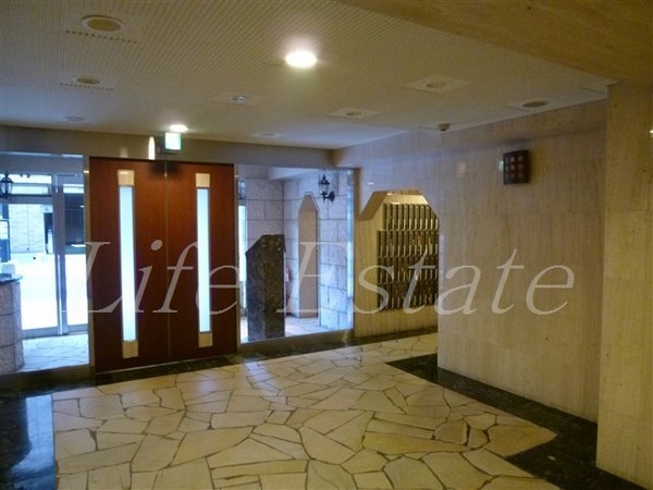 プレサンス東本町