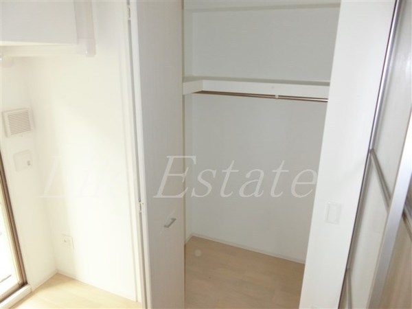 ファーストフィオーレ心斎橋イースト