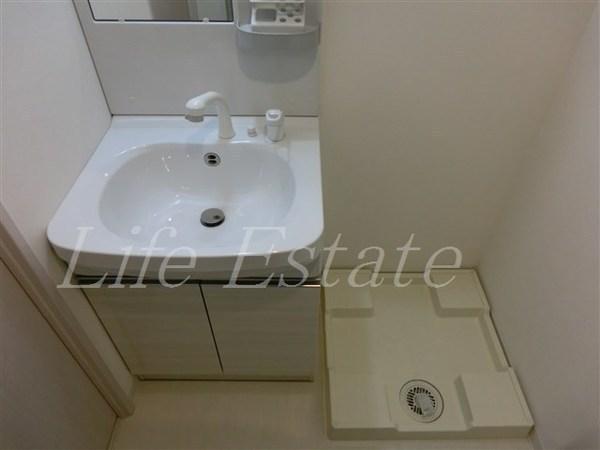 ファーストフィオーレ本町イースト