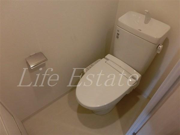 ファーストフィオーレ本町イースト