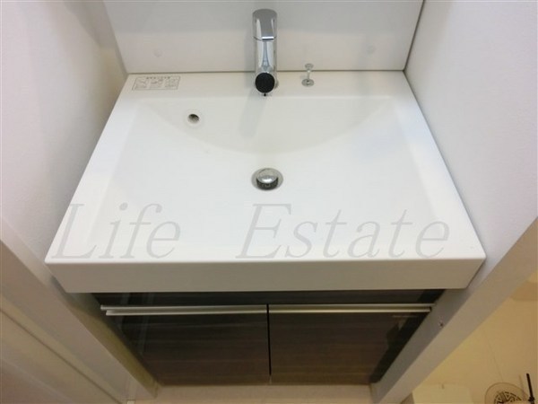 コンフォリア心斎橋EAST