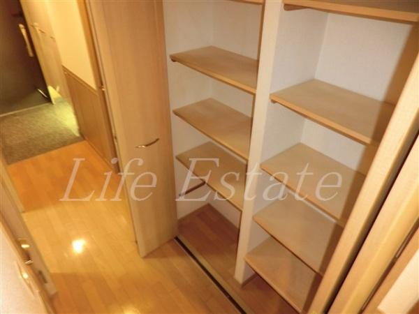 大阪市中央区上本町西４丁目のマンション